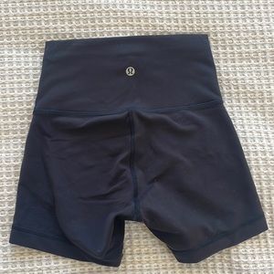 Lululemon Wunder Train 4in Shorts